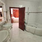 Volkkanrentals Baljat Villa *