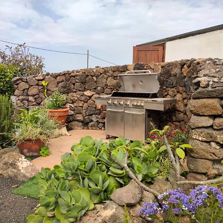 Volkkanrentals Baljat Villa